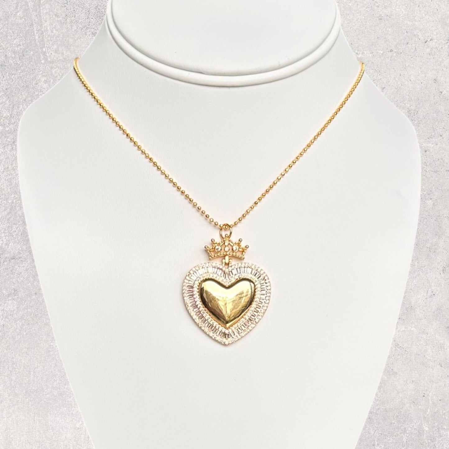 Queen Necklace