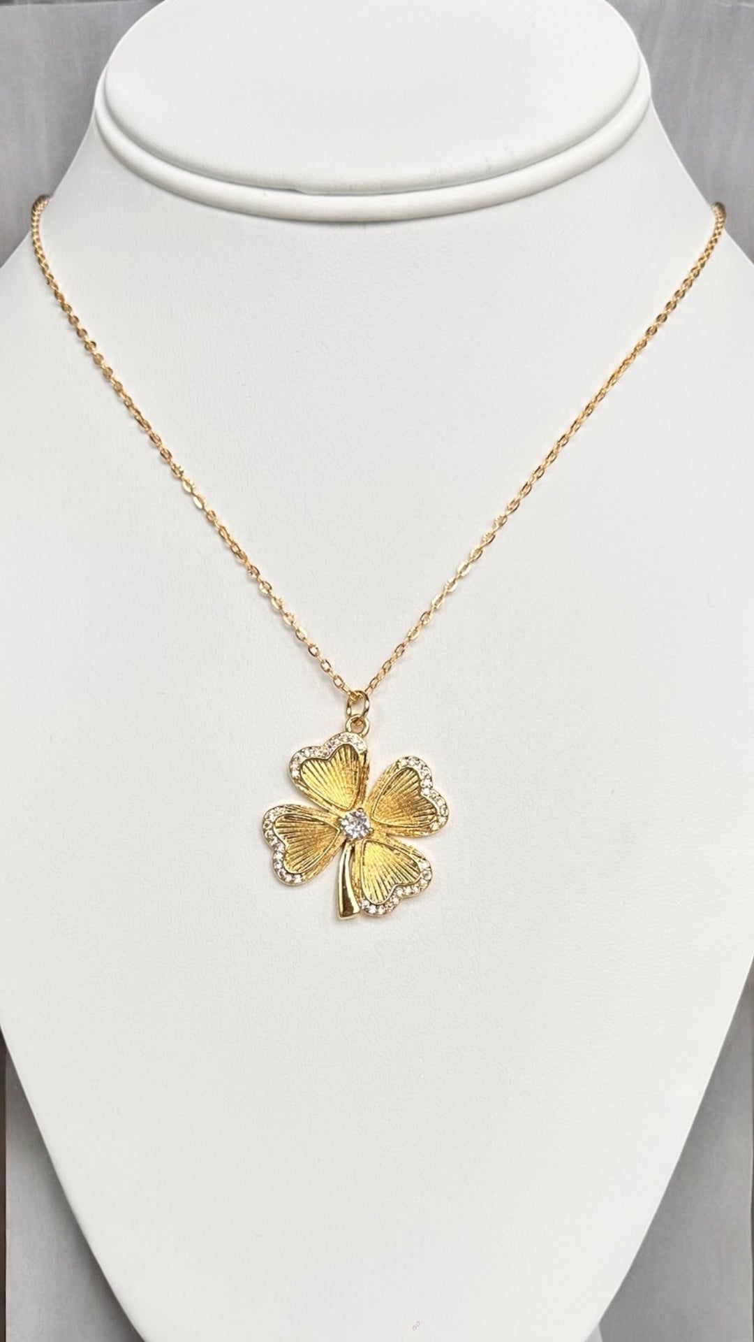 Lucky Medium Gold Necklace