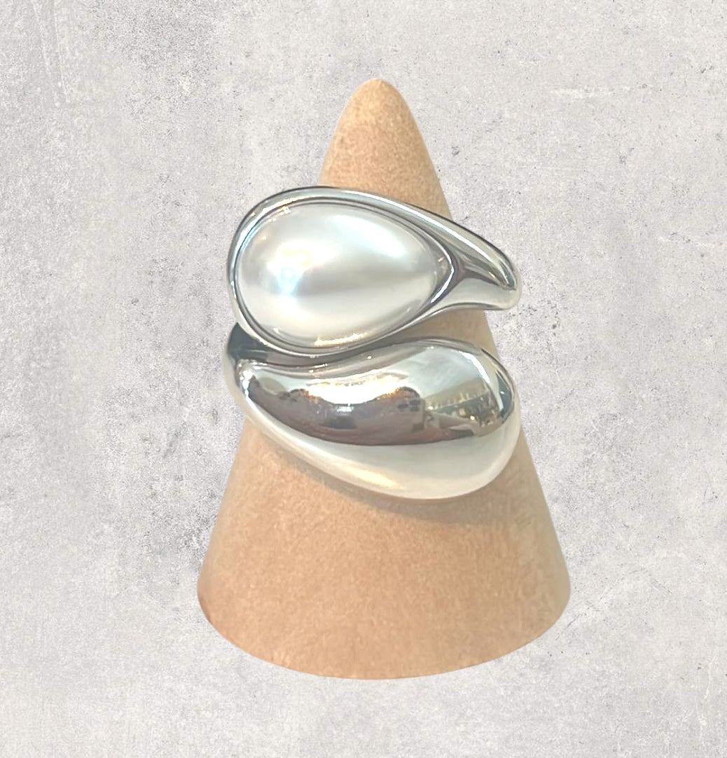 Pearl Adjustable Ring