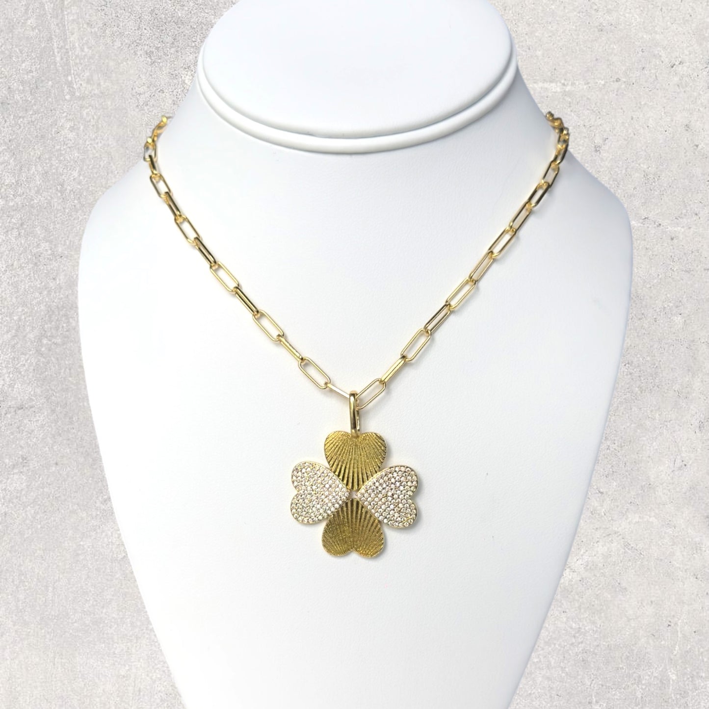 Trevol Necklace