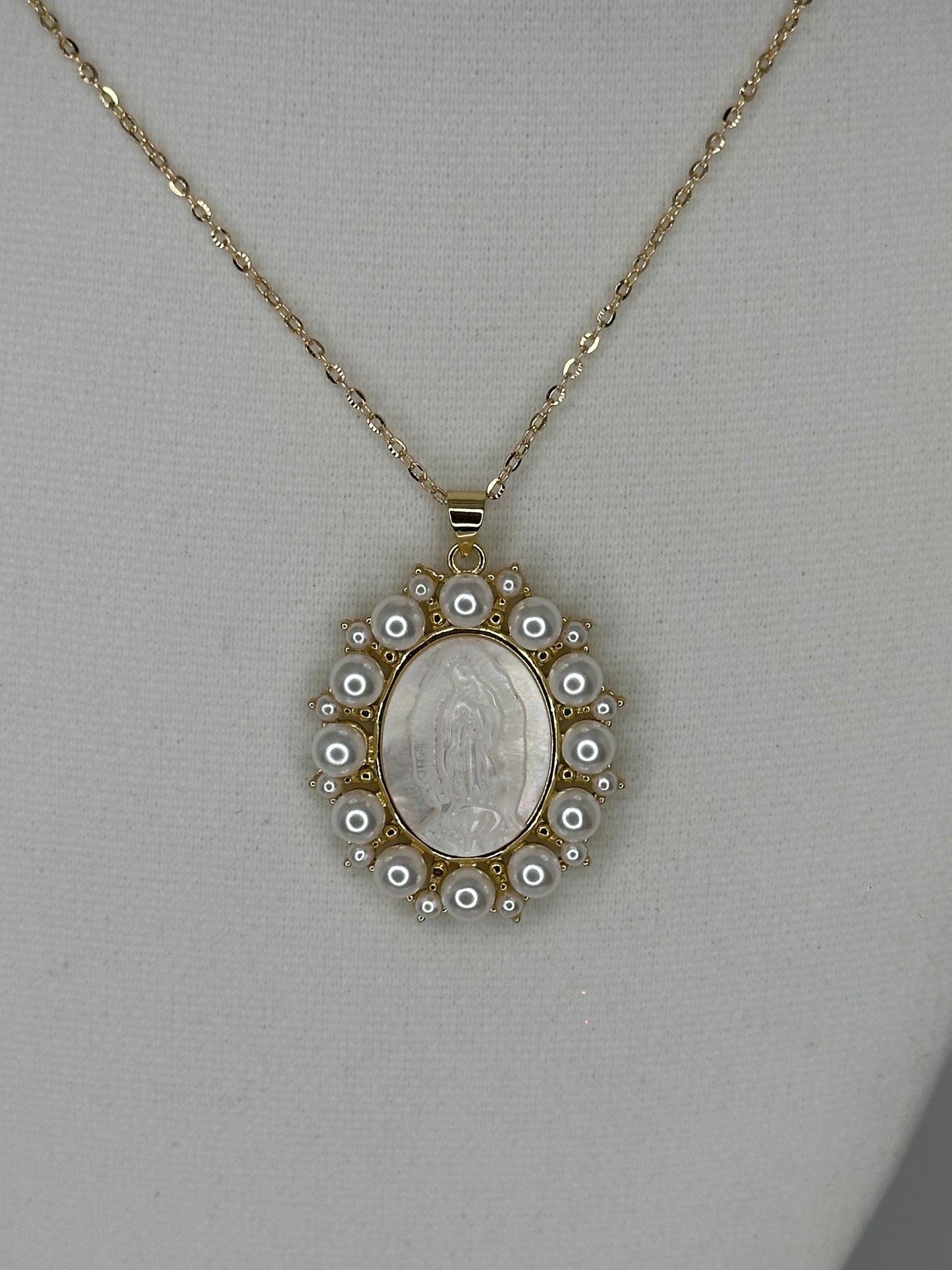 Virgen Pearl Necklace