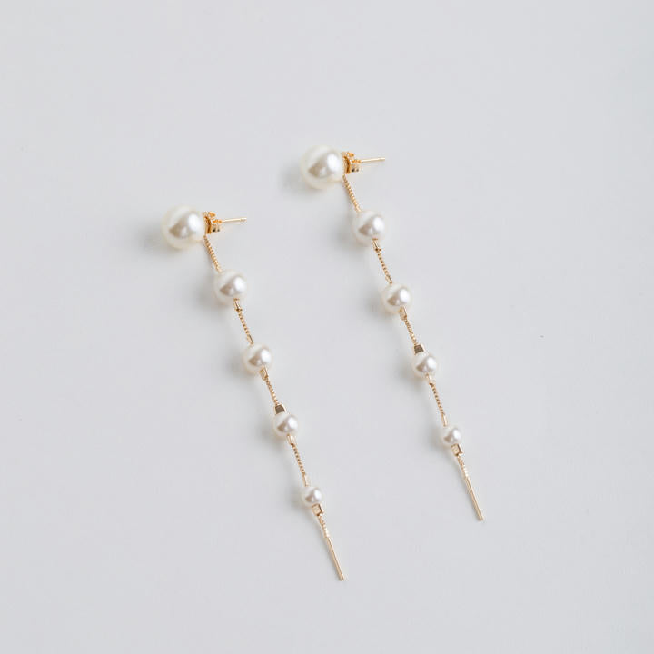 Alma Dangle Pearls Earrings
