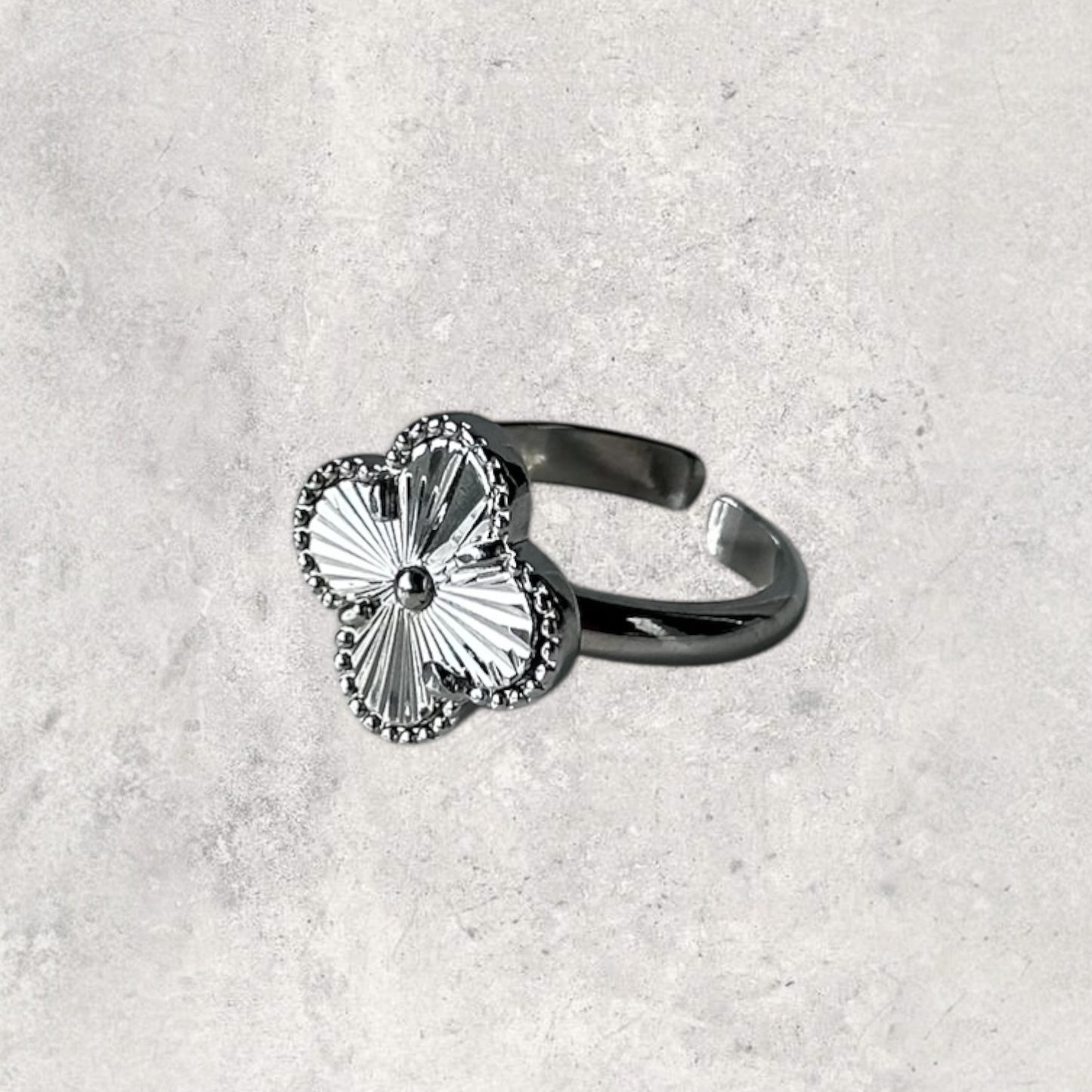 Vintage Alhambra Ring