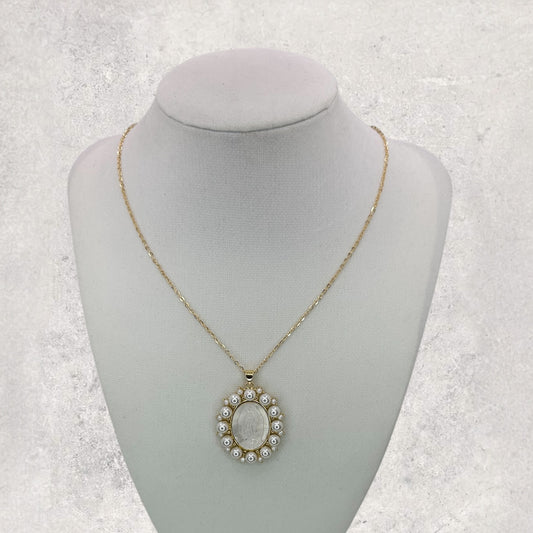 Virgen Pearl Necklace